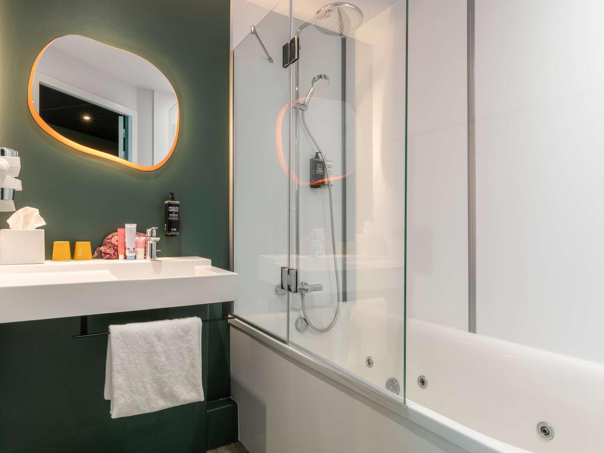Отель Ibis Styles Bezons Paris La Defense Экстерьер фото